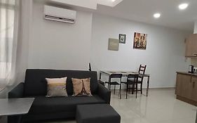 Klcc Newly Renovated Apartment